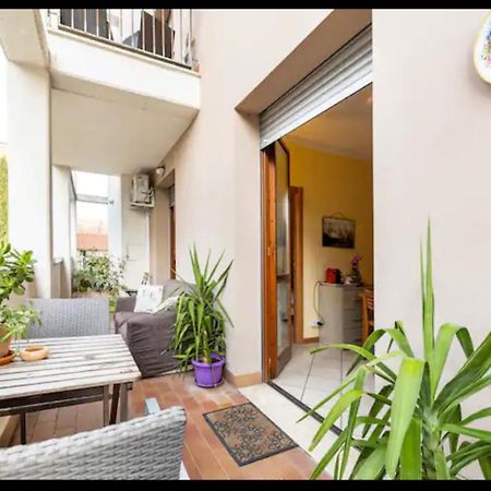 Апартаменты Palazzo Wanny Free Parking & Terrace Флоренция Экстерьер фото