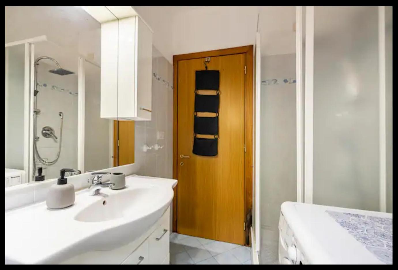 Апартаменты Palazzo Wanny Free Parking & Terrace Флоренция Экстерьер фото